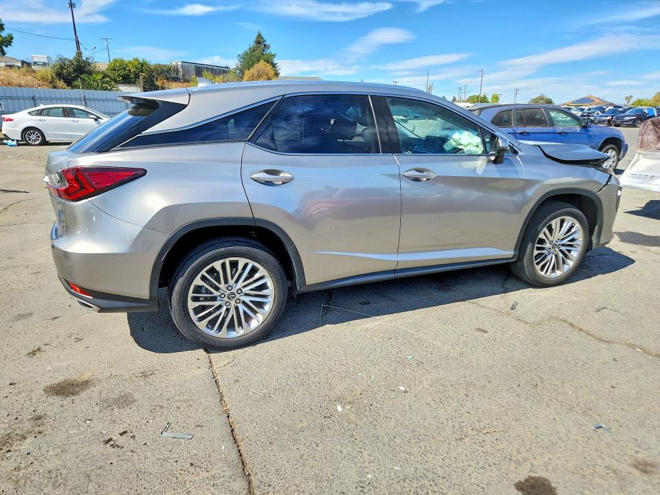 Photo 3 from auction – 2020 LEXUS RX with VIN 2T2JZMAA0LC155940
