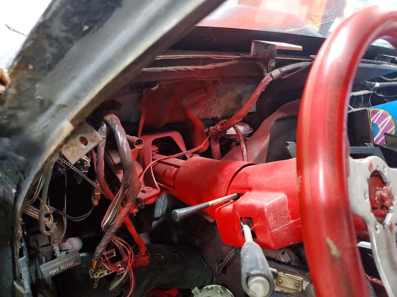 Photo 9 from auction – 1981 CHEVROLET CORVETTE with VIN 1G1AY8768B5102490