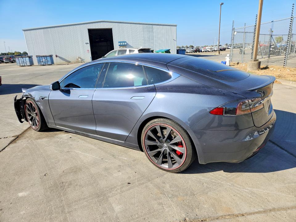 Снимка 2 от търг – 2020 TESLA MODEL S с VIN 5YJSA1E45LF400360