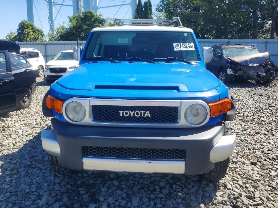 Снимка 5 от търг – 2007 TOYOTA FJ CRUISER с VIN JTEBU11F570081413