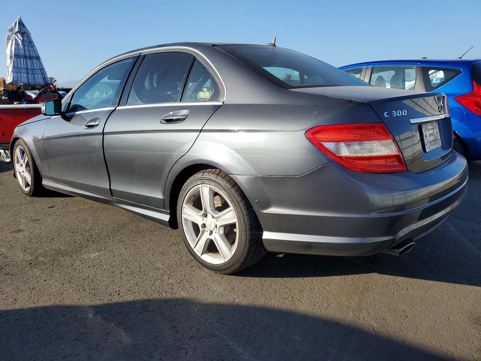 Photo 2 from auction – 2011 MERCEDES-BENZ C with VIN WDDGF8BB7BR148435