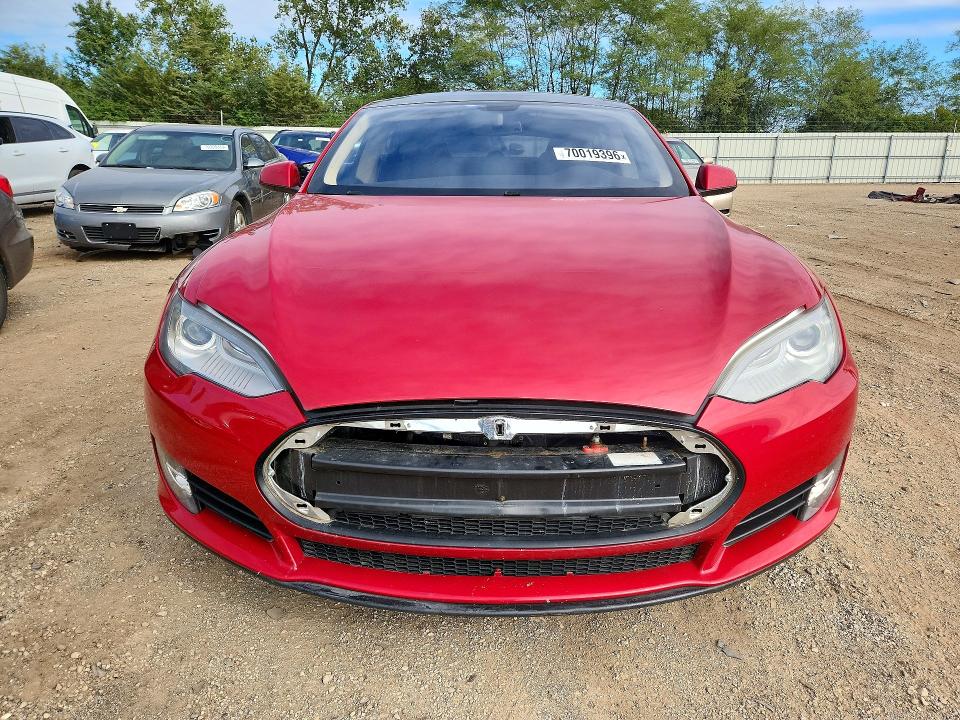 صورة رقم 5 من المزاد - 2012 TESLA MODEL S مع VIN 5YJSA2AP6CFP01211