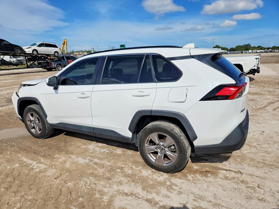 Photo 2 from auction – 2023 TOYOTA RAV4 with VIN 2T3W1RFV7PW241753