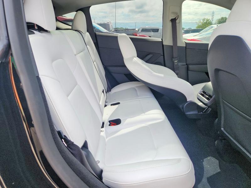 Снимка 11 от търг – 2024 TESLA MODEL Y с VIN 7SAYGDEF0RA296333