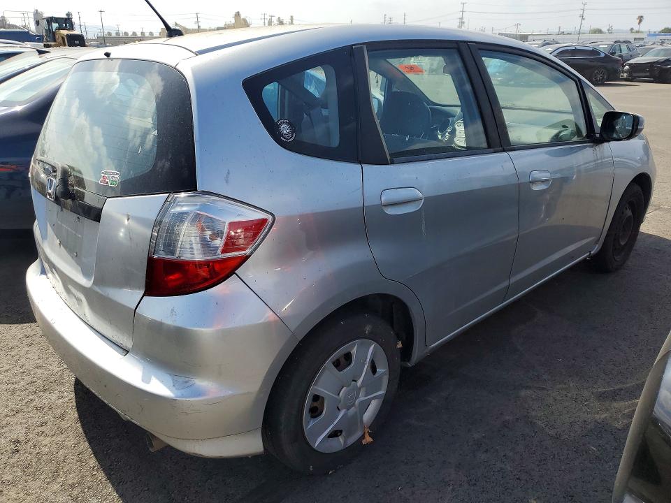 Photo 3 from auction – 2012 HONDA FIT with VIN JHMGE8H35CC041061