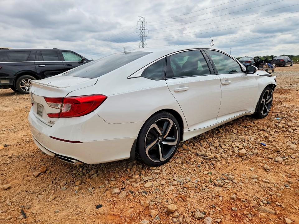Photo 3 from auction – 2018 HONDA ACCORD with VIN 1HGCV2F36JA025123