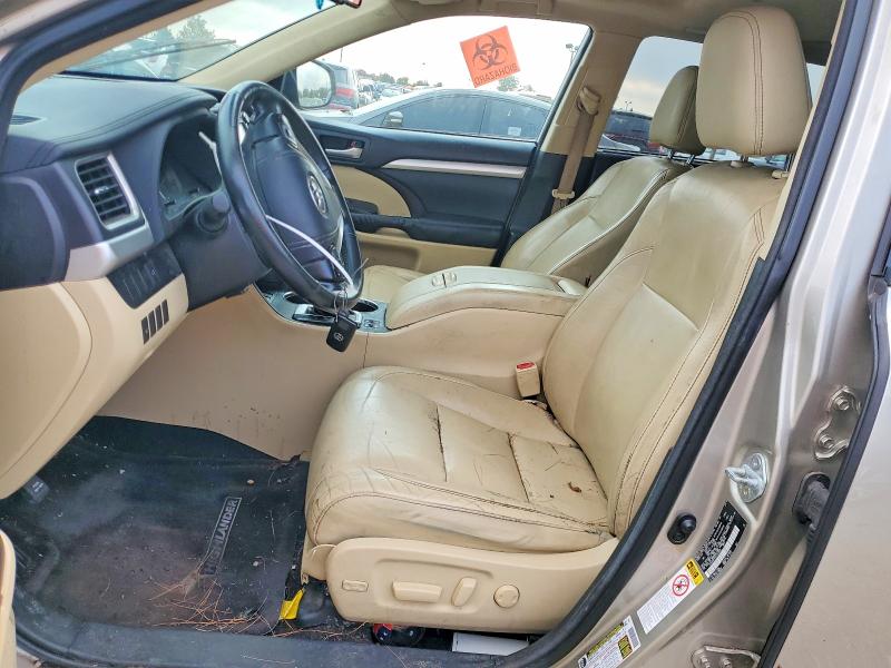 Zdjęcie 7 z aukcji – 2015 TOYOTA HIGHLANDER z VIN 5TDJKRFH4FS131860
