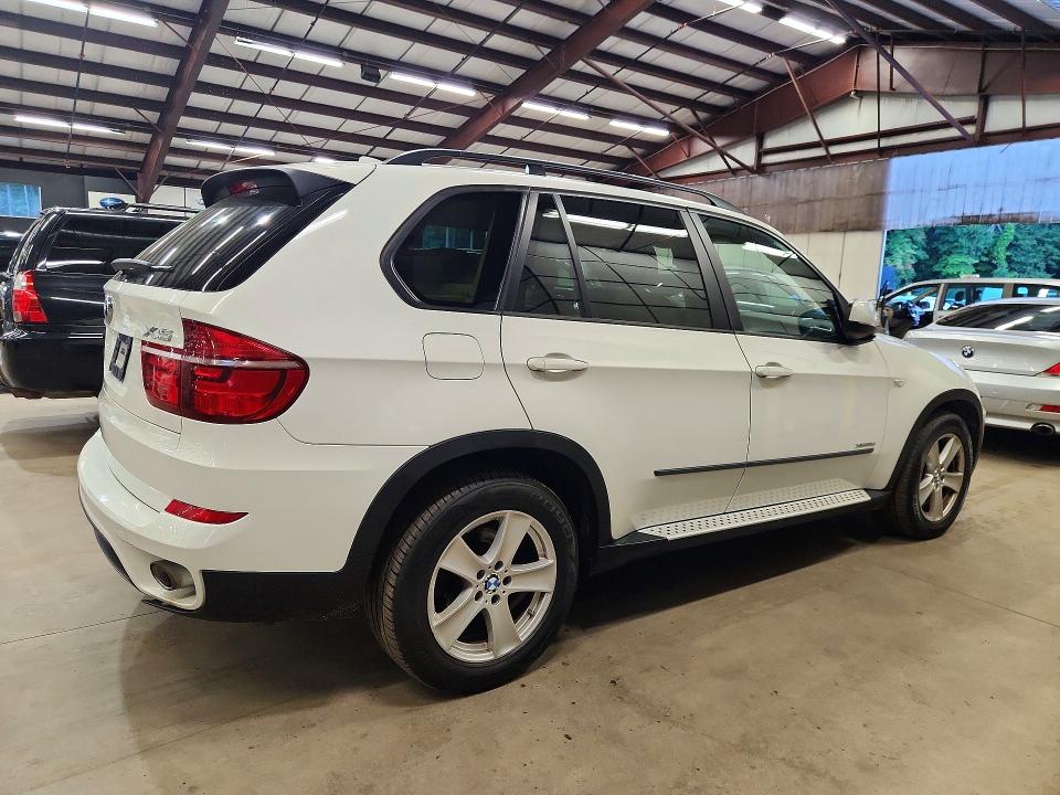 Zdjęcie 3 z aukcji – 2011 BMW X5 z VIN 5UXZW0C54BL370946