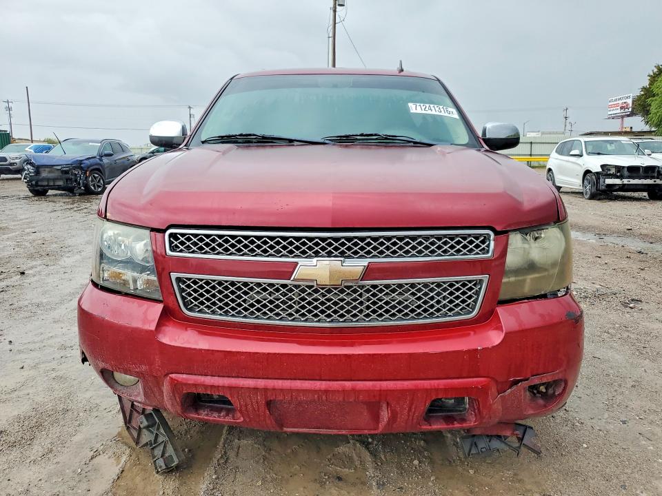 Photo 5 from auction – 2011 CHEVROLET SUBURBAN with VIN 1GNSCJE09BR270364