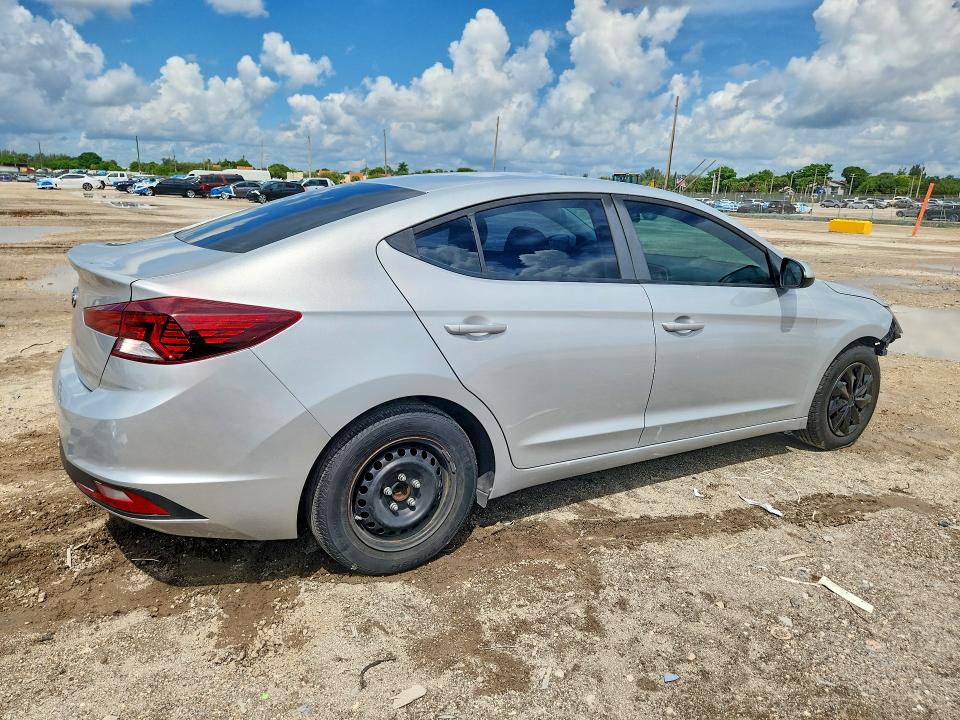 Photo 3 from auction – 2019 HYUNDAI ELANTRA with VIN 5NPD74LF4KH472552