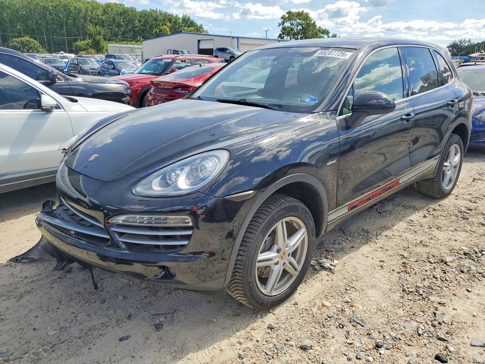 Снимка 1 от търг – 2014 PORSCHE CAYENNE с VIN WP1AF2A23ELA44108