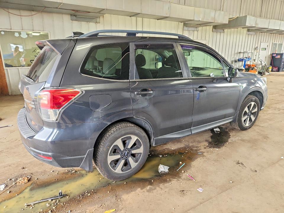 Снимка 3 от търг – 2017 SUBARU FORESTER с VIN JF2SJARC1HH547222