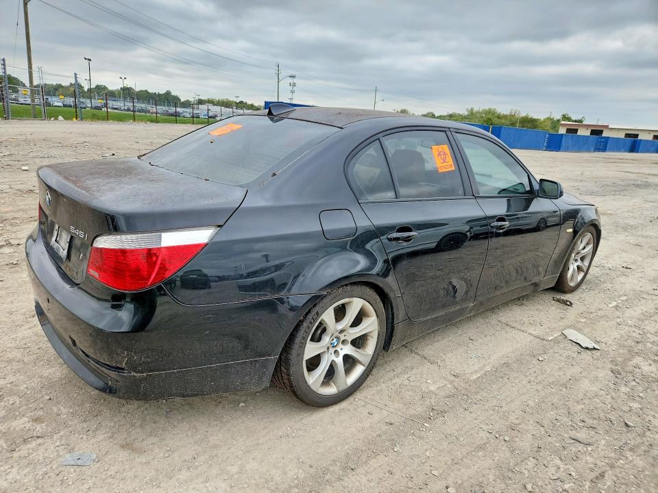 Foto 3 de la subasta – 2006 BMW 550 con VIN WBANB53586CP01507