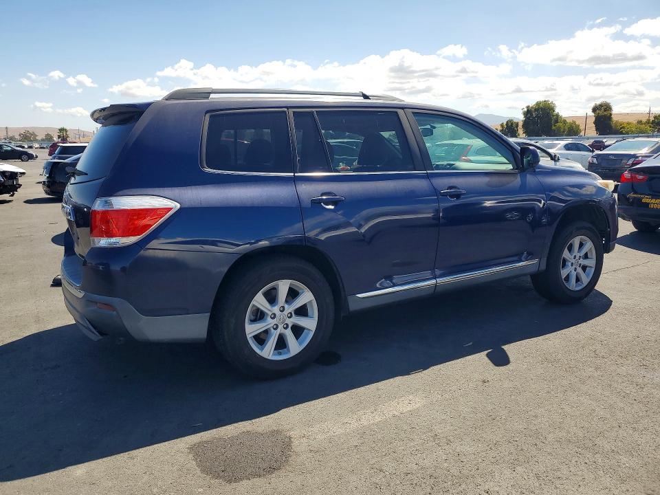 Photo 3 from auction – 2013 TOYOTA HIGHLANDER with VIN 5TDZK3EH7DS100567