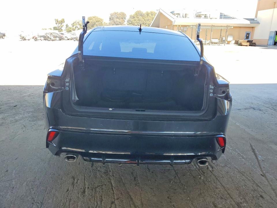 صورة رقم 6 من المزاد - 2023 LEXUS IS 350 مع VIN JTHGZ1B29P5062260