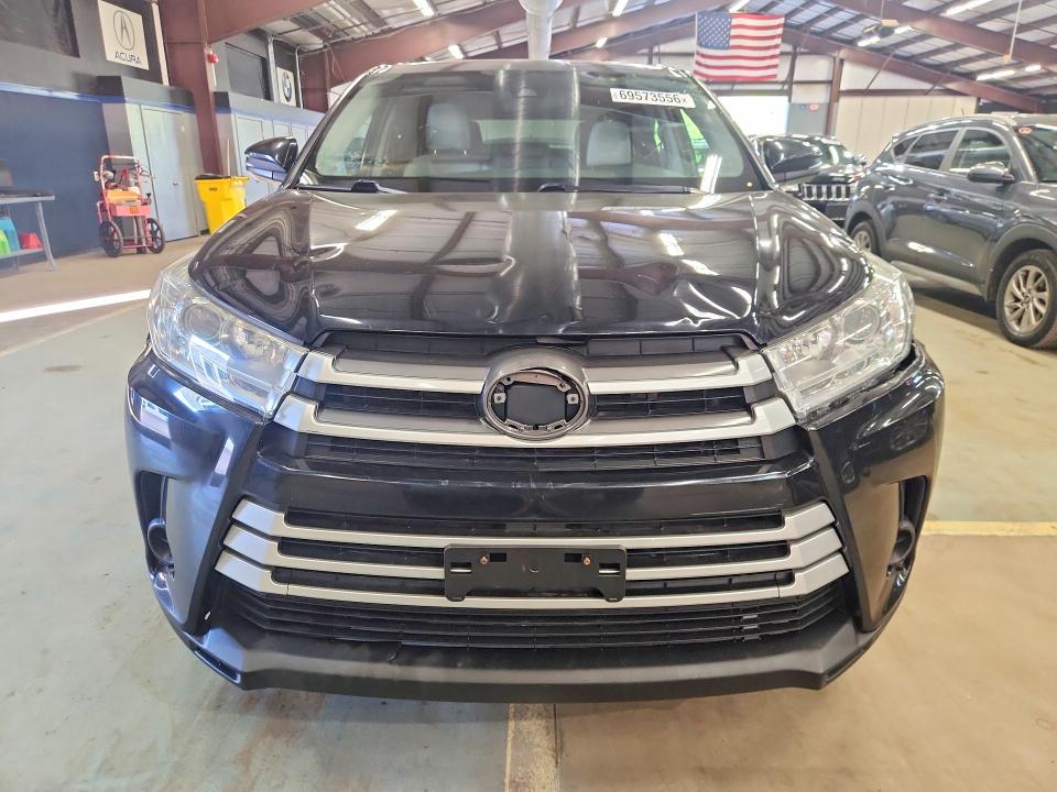 Photo 5 from auction – 2019 TOYOTA HIGHLANDER with VIN 5TDBZRFH6KS941470