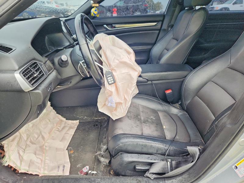 Снимка 7 от търг – 2019 HONDA ACCORD с VIN 1HGCV1F36KA132846