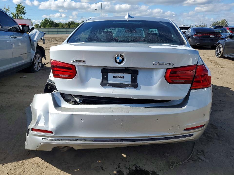 Снимка 6 от търг – 2016 BMW 328 с VIN WBA8E3C53GK501313