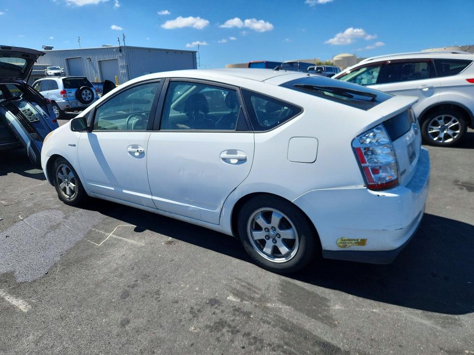 Photo 2 from auction – 2006 TOYOTA PRIUS with VIN JTDKB20UX63144745