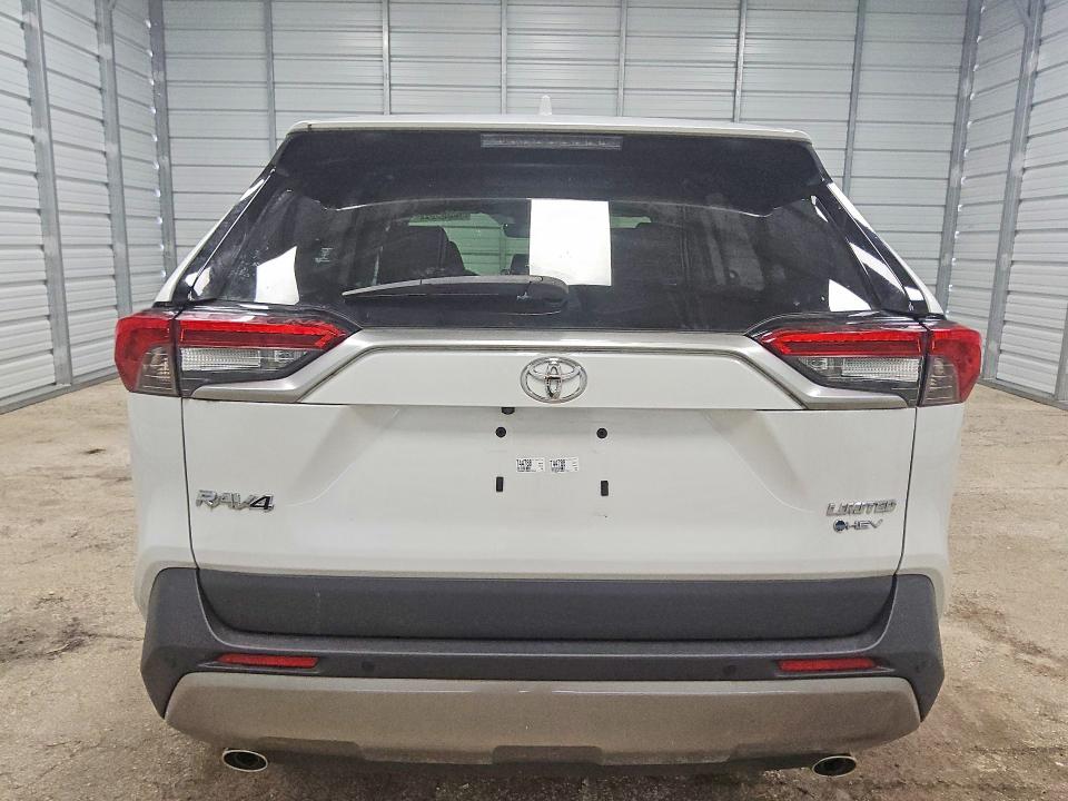 Photo 6 from auction – 2025 TOYOTA RAV4 with VIN JTMD6RFV2SD572383