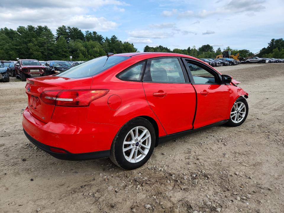 Photo 3 from auction – 2015 FORD FOCUS with VIN 1FADP3F21FL206271