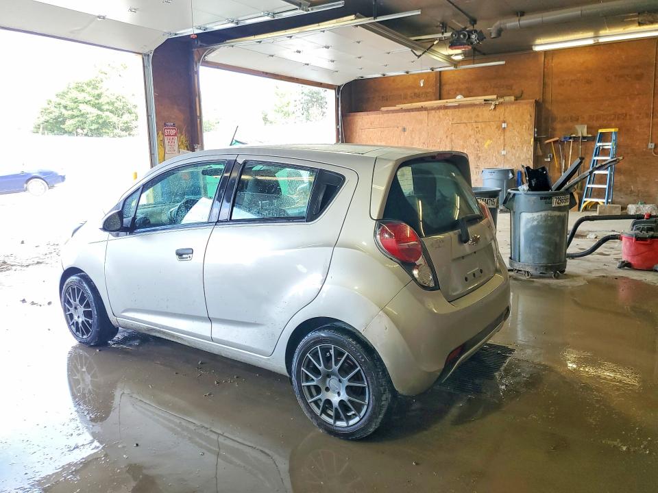 Снимка 2 от търг – 2013 CHEVROLET SPARK с VIN KL8CB6S92DC570567