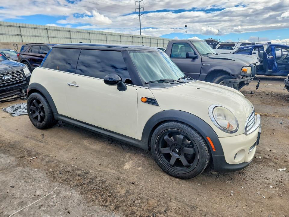 Photo 4 from auction – 2013 MINI COOPER with VIN WMWSU3C52DT678384