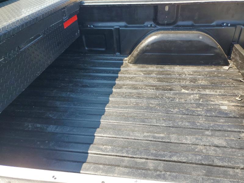 Photo 10 from auction – 2002 CHEVROLET SILVERADO with VIN 1GCEC14W12Z188172