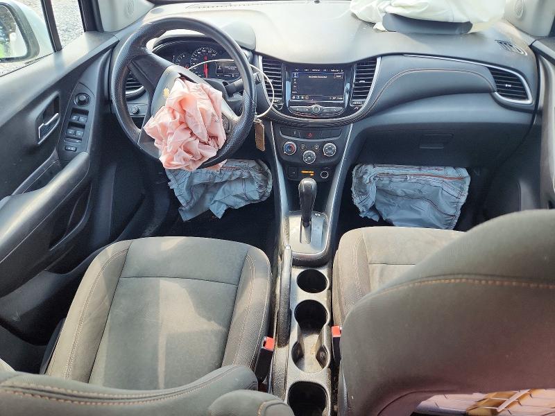 Photo 8 from auction – 2018 CHEVROLET TRAX with VIN KL7CJKSB7JB720869
