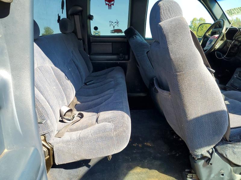 Photo 10 from auction – 1999 CHEVROLET SILVERADO with VIN 2GCEK19T0X1112122