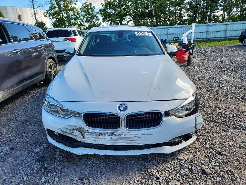 Снимка 5 от търг – 2018 BMW 320 с VIN WBA8A3C55JA489402