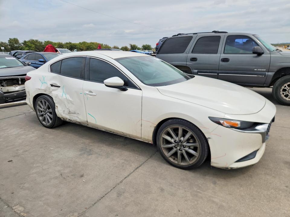 Photo 4 from auction – 2022 MAZDA 3 with VIN 3MZBPABL2NM301520