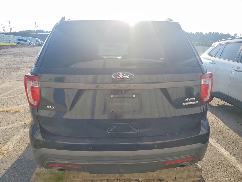 Photo 6 from auction – 2016 FORD EXPLORER with VIN 1FM5K8D80GGB19744