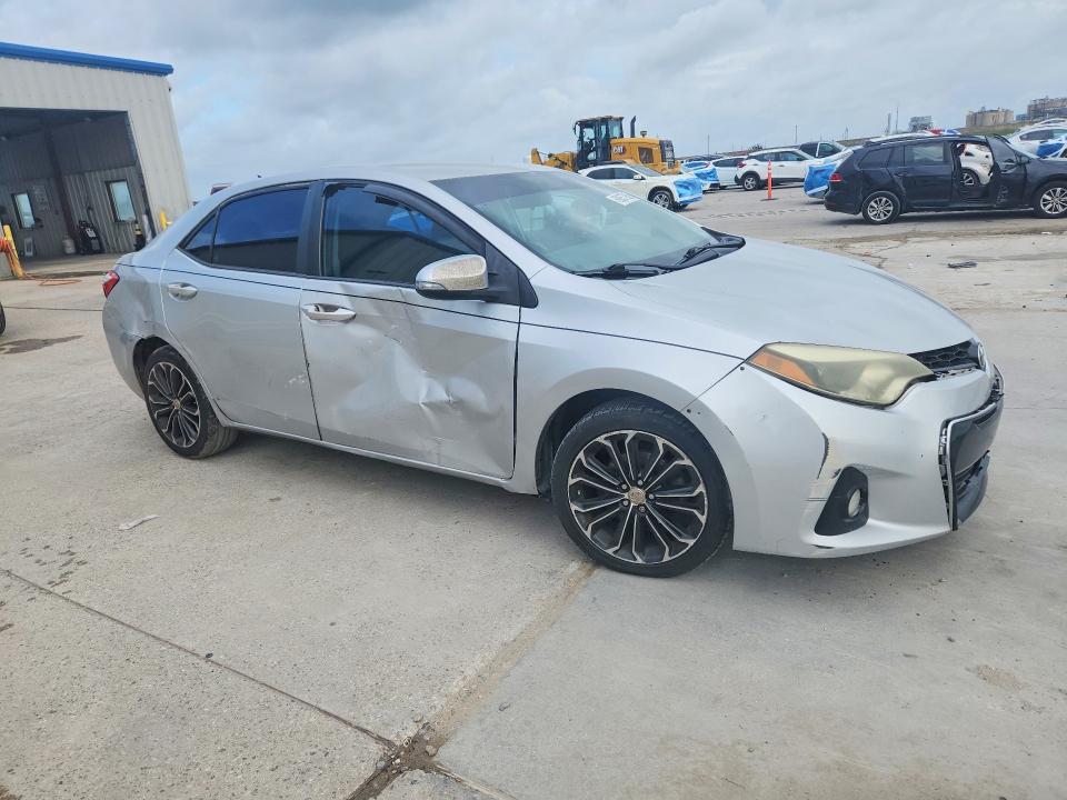 Photo 4 from auction – 2015 TOYOTA COROLLA with VIN 5YFBURHEXFP290702