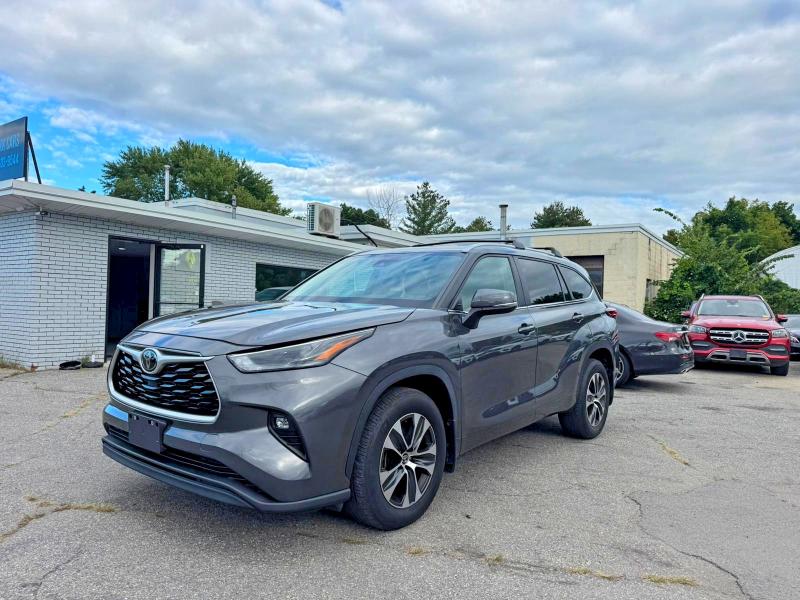 Photo 2 from auction – 2023 TOYOTA HIGHLANDER with VIN 5TDKDRBH0PS520310