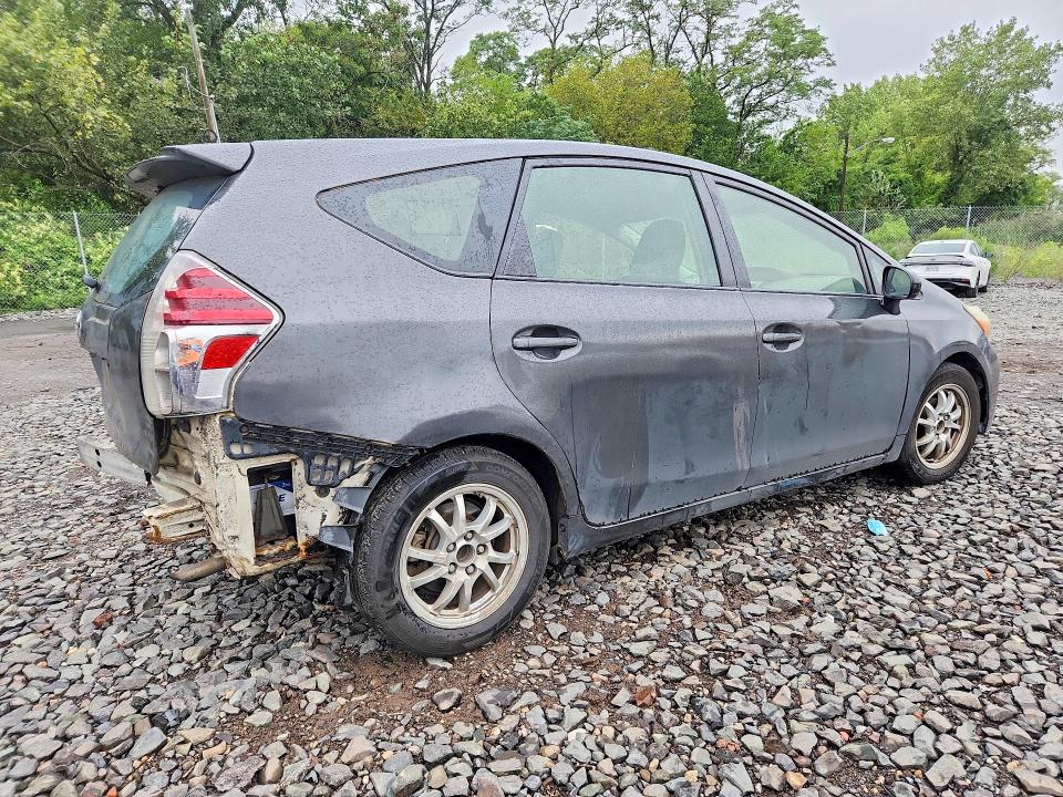Photo 3 from auction – 2015 TOYOTA PRIUS V with VIN JTDZN3EU5FJ035142