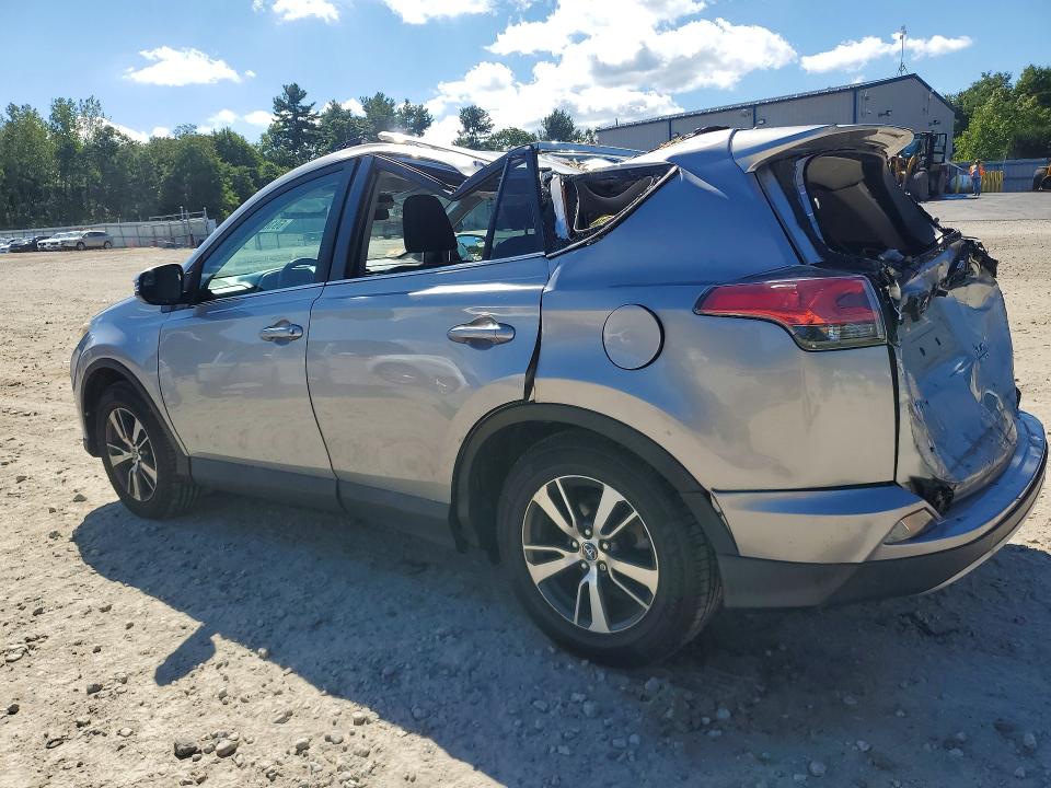 Снимка 2 от търг – 2017 TOYOTA RAV4 с VIN 2T3RFREV0HW616545