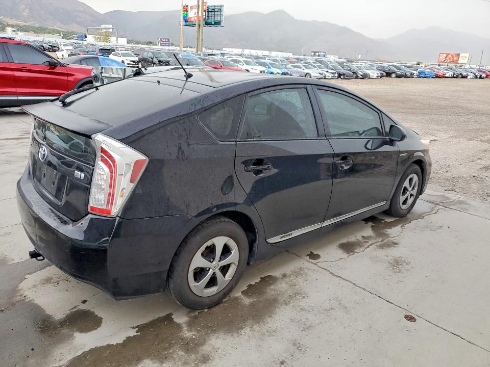 Photo 3 from auction – 2012 TOYOTA PRIUS with VIN JTDKN3DU5C1481306