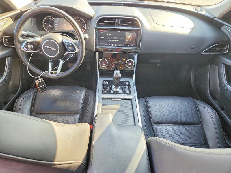Снимка 8 от търг – 2020 JAGUAR XE с VIN SAJAE4FX7LCP63719