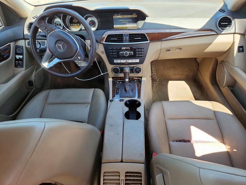 Снимка 8 от търг – 2012 MERCEDES-BENZ C с VIN WDDGF8BB7CA642147
