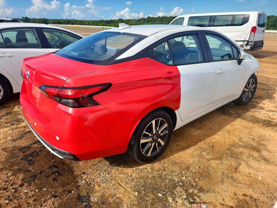 Zdjęcie 3 z aukcji – 2022 NISSAN VERSA z VIN 3N1CN8EV2NL840053