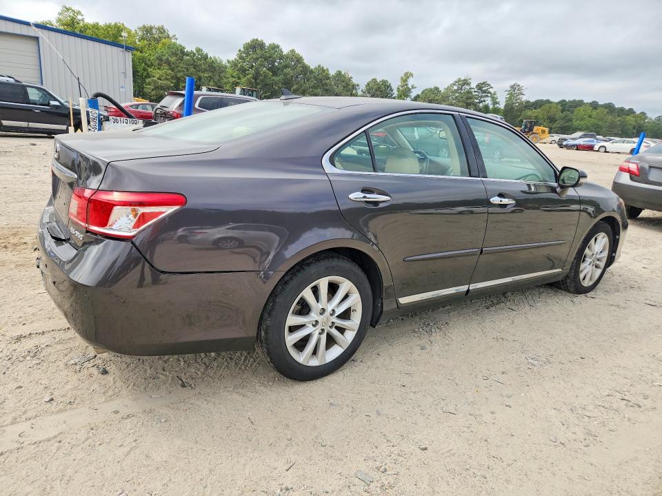 Photo 3 from auction – 2011 LEXUS ES with VIN JTHBK1EG2B2426759