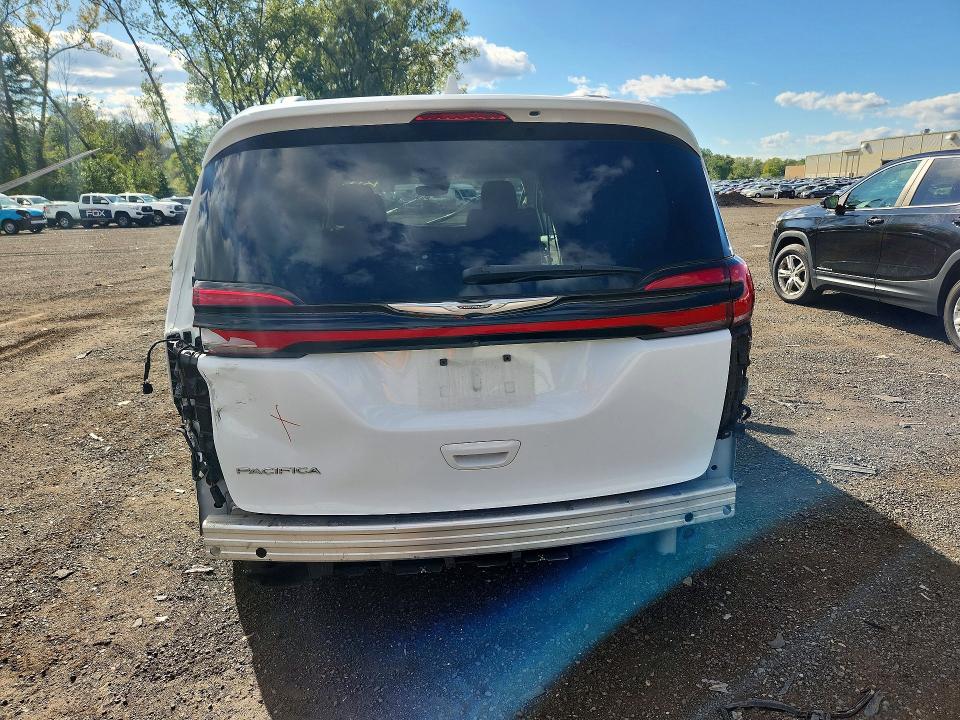 Photo 6 from auction – 2022 CHRYSLER PACIFICA with VIN 2C4RC1BG8NR213077