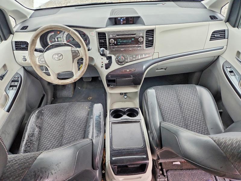 Photo 8 from auction – 2012 TOYOTA SIENNA with VIN 5TDXK3DC9CS199355