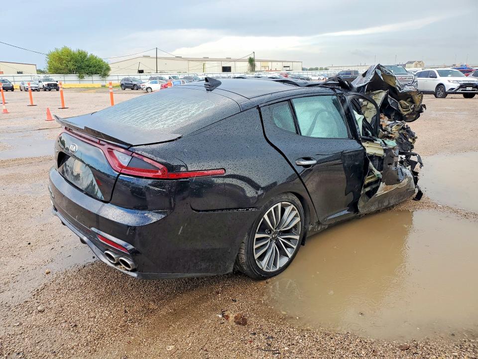 Zdjęcie 3 z aukcji – 2018 KIA STINGER z VIN KNAE25LA8J6012376