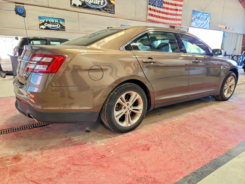 Photo 3 from auction – 2015 FORD TAURUS with VIN 1FAHP2H83FG112320