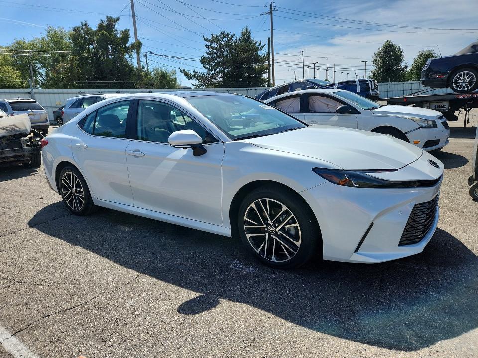 Снимка 4 от търг – 2026 TOYOTA CAMRY с VIN 4T1DAACKXTU209644