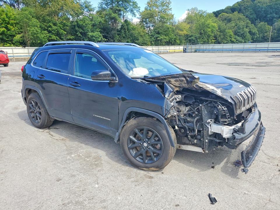 Photo 4 from auction – 2016 JEEP CHEROKEE with VIN 1C4PJMCS4GW157117
