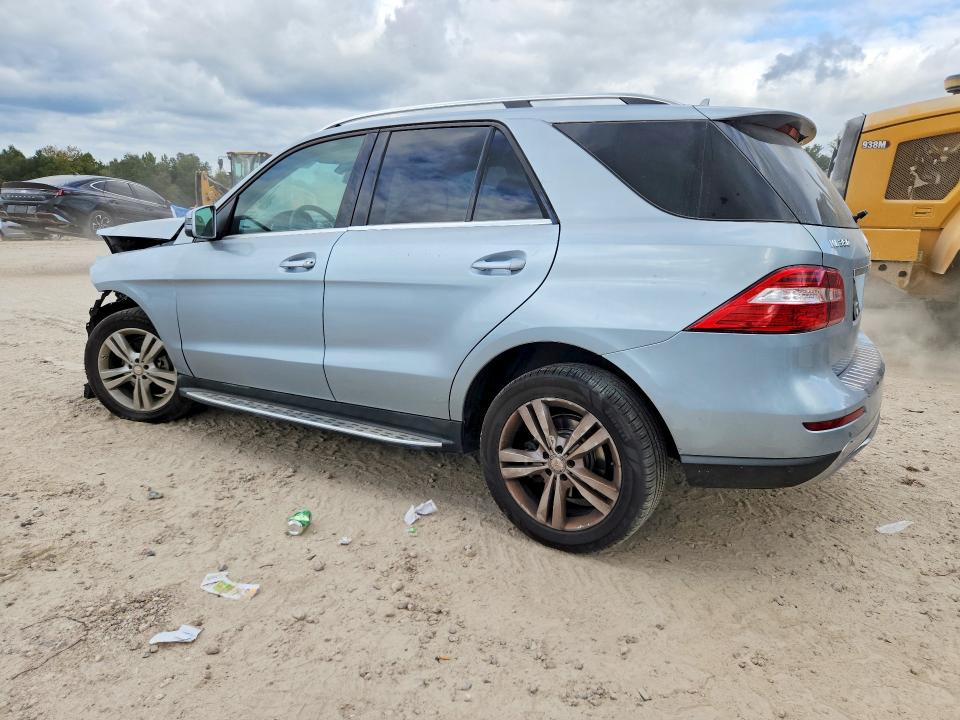 Photo 2 from auction – 2015 MERCEDES-BENZ ML with VIN 4JGDA5HBXFA598887