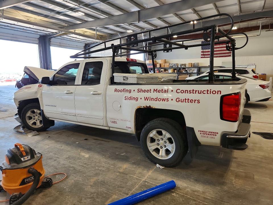 Photo 2 from auction – 2015 CHEVROLET SILVERADO with VIN 1GCVKREC0FZ288257